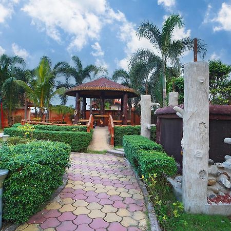 Singur Gharana Resort !! Best Family Resort Near Kolkata With Swimming Pool !! מראה חיצוני תמונה