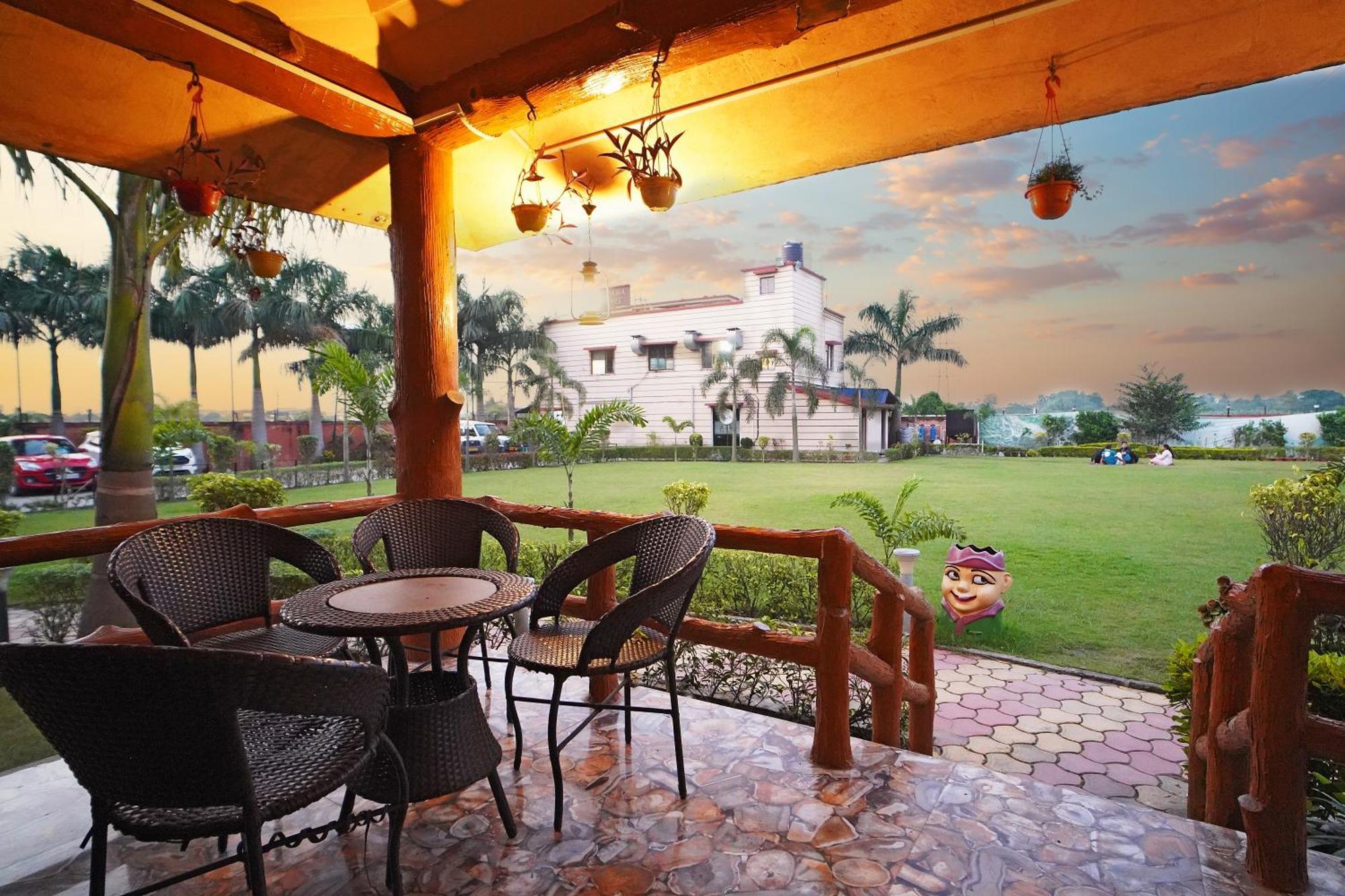 Singur Gharana Resort !! Best Family Resort Near Kolkata With Swimming Pool !! מראה חיצוני תמונה