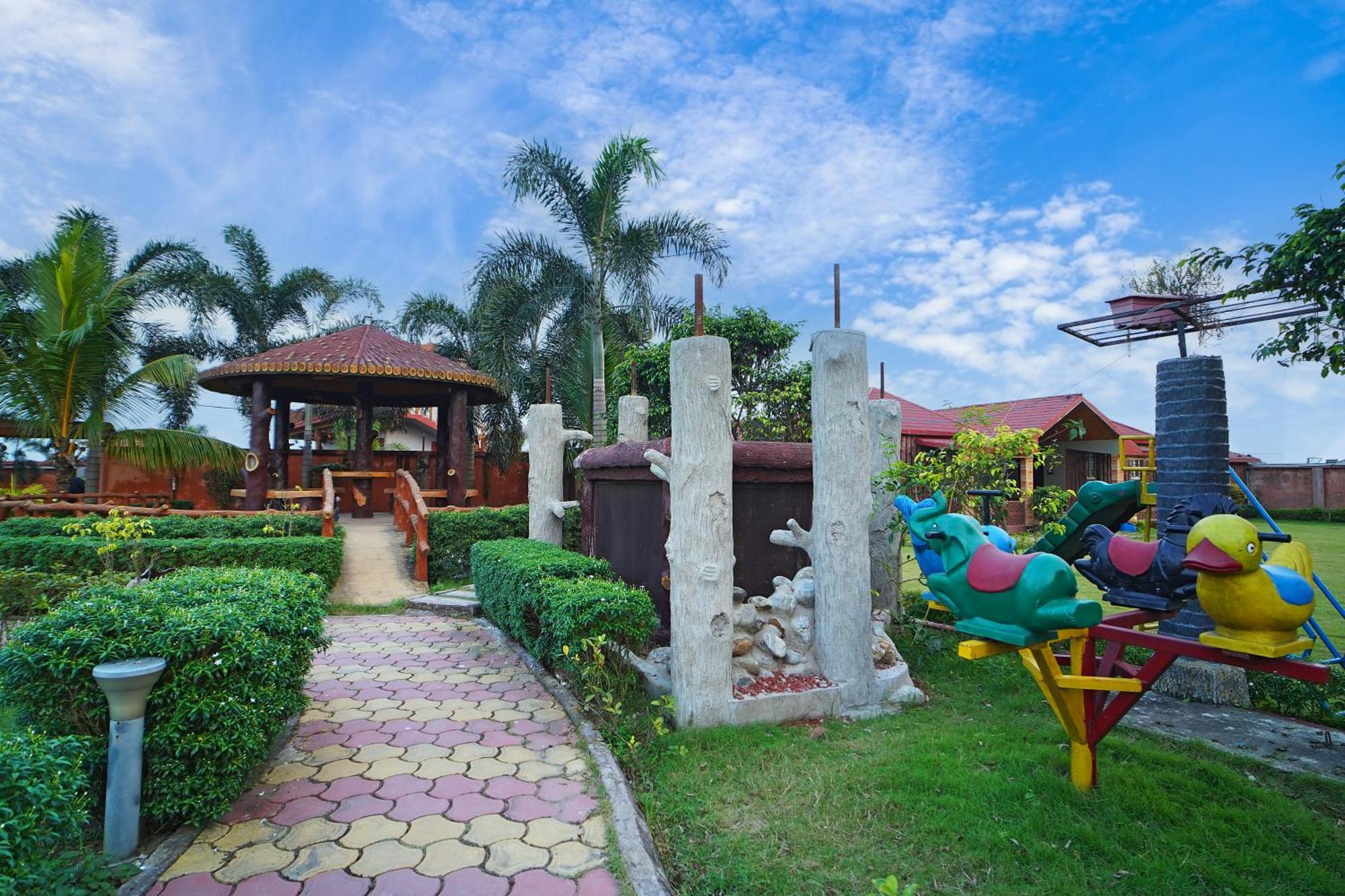 Singur Gharana Resort !! Best Family Resort Near Kolkata With Swimming Pool !! מראה חיצוני תמונה