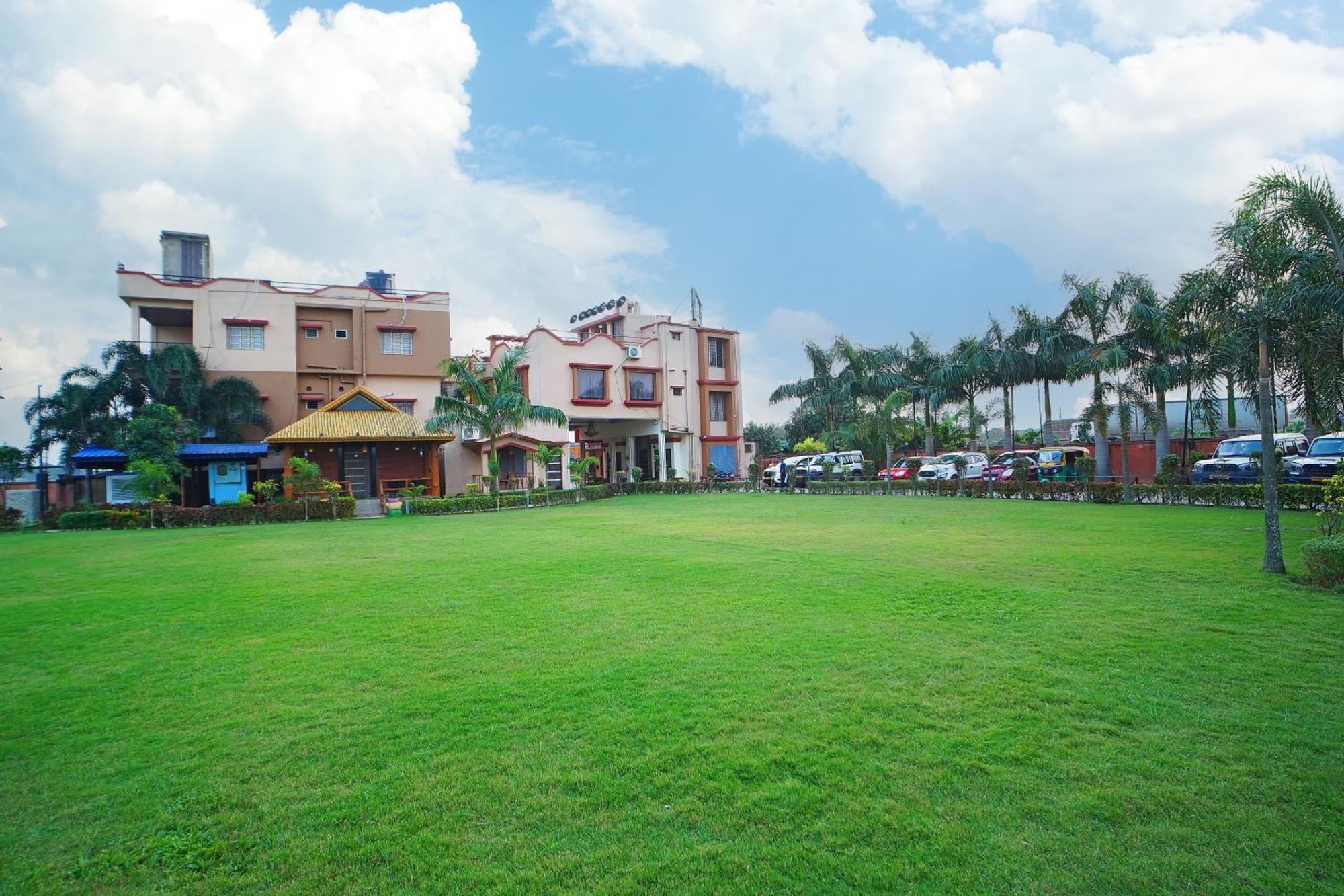 Singur Gharana Resort !! Best Family Resort Near Kolkata With Swimming Pool !! מראה חיצוני תמונה