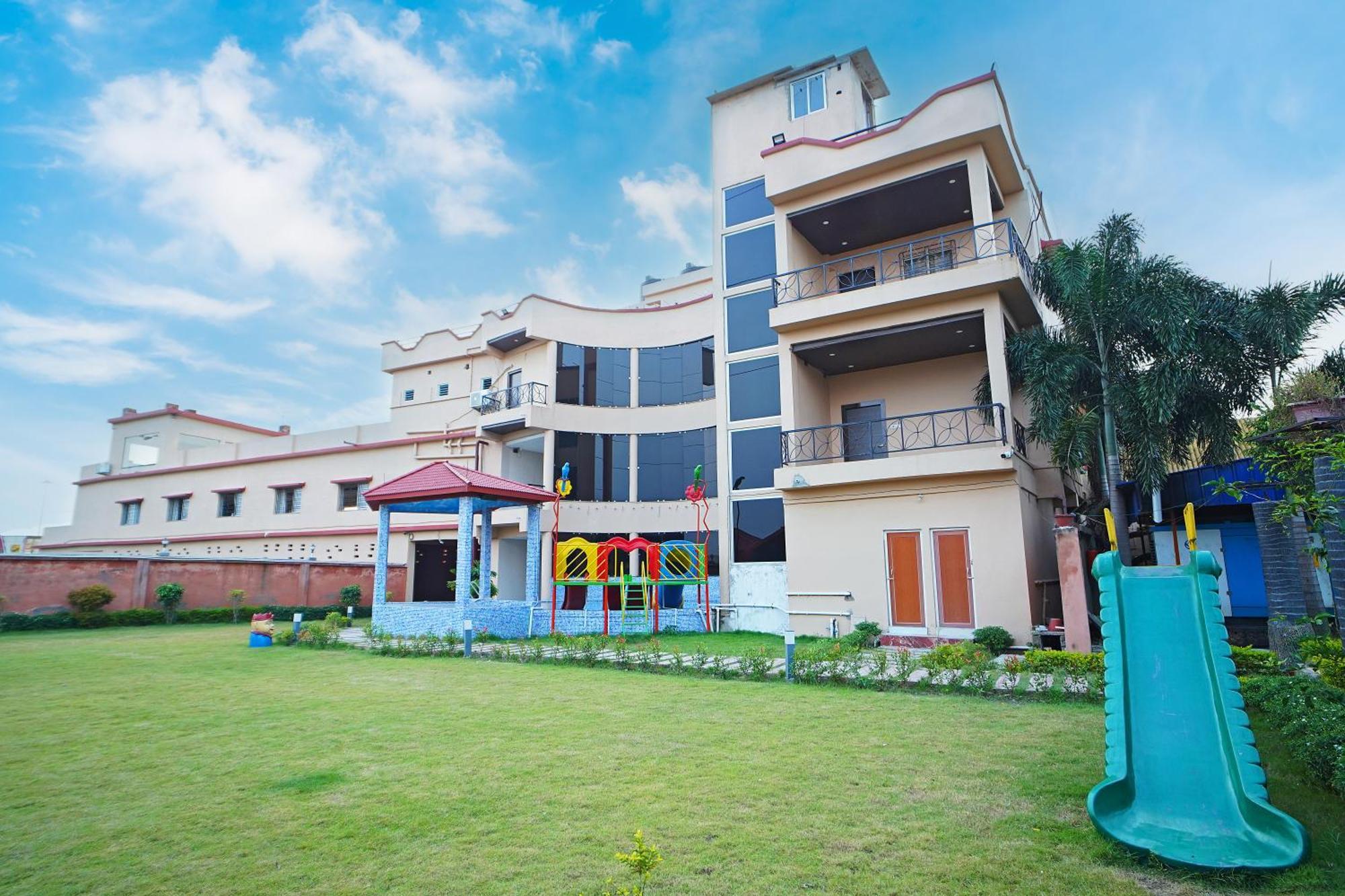 Singur Gharana Resort !! Best Family Resort Near Kolkata With Swimming Pool !! מראה חיצוני תמונה