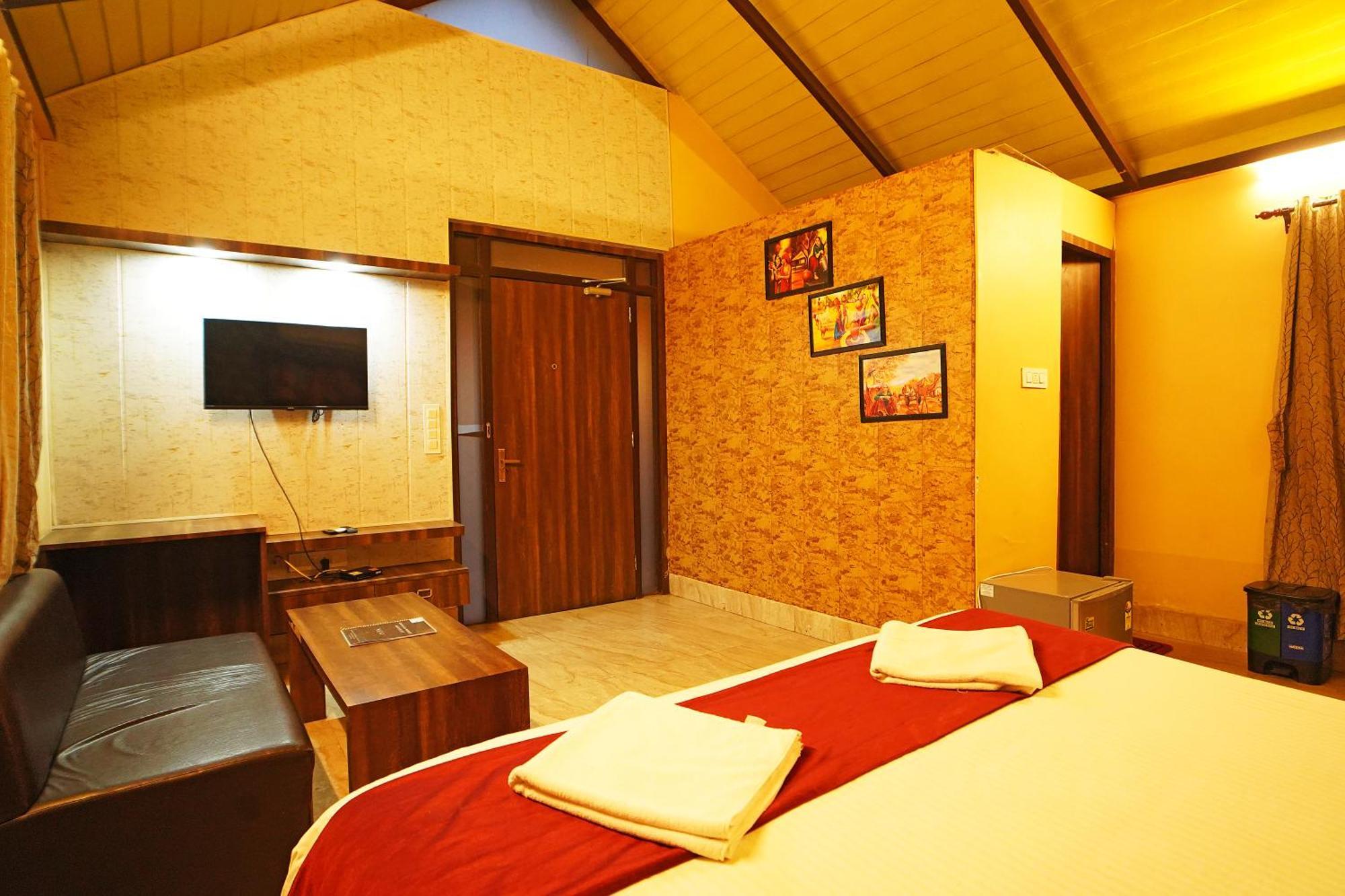 Singur Gharana Resort !! Best Family Resort Near Kolkata With Swimming Pool !! מראה חיצוני תמונה