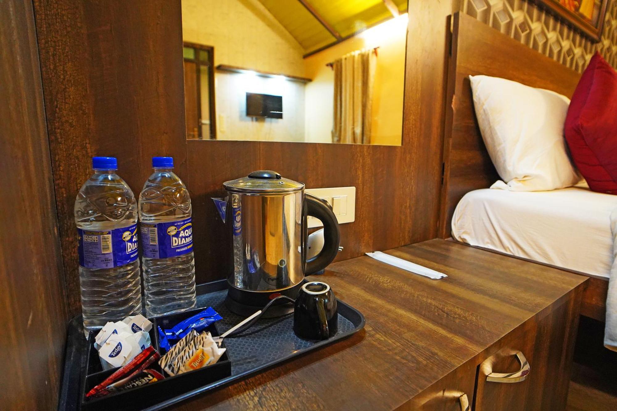 Singur Gharana Resort !! Best Family Resort Near Kolkata With Swimming Pool !! מראה חיצוני תמונה