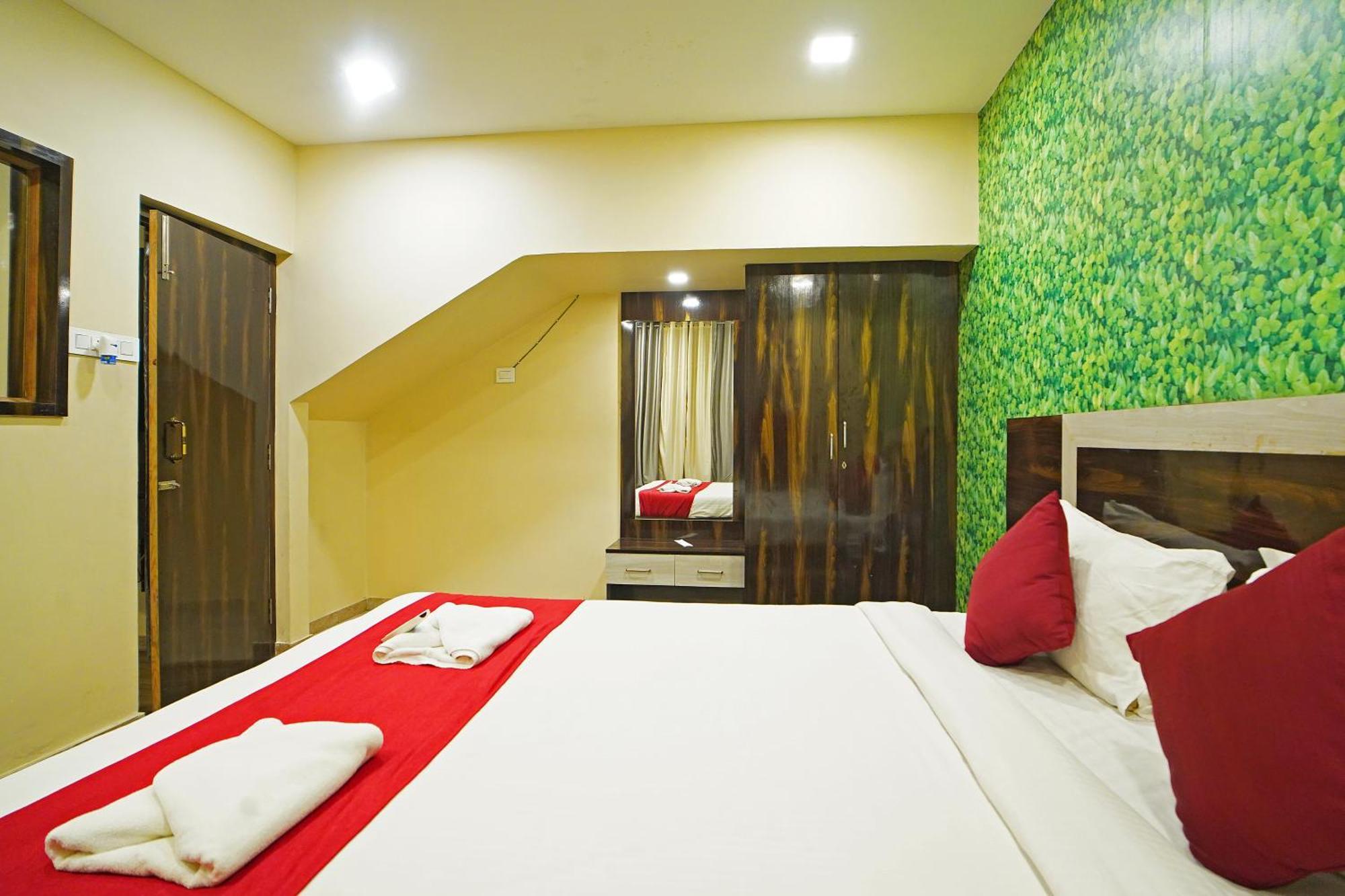 Singur Gharana Resort !! Best Family Resort Near Kolkata With Swimming Pool !! מראה חיצוני תמונה